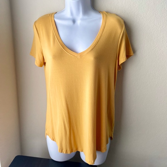 Abercrombie & Fitch Tops - Abercrombie & Fitch soft & drapey v-neck tee